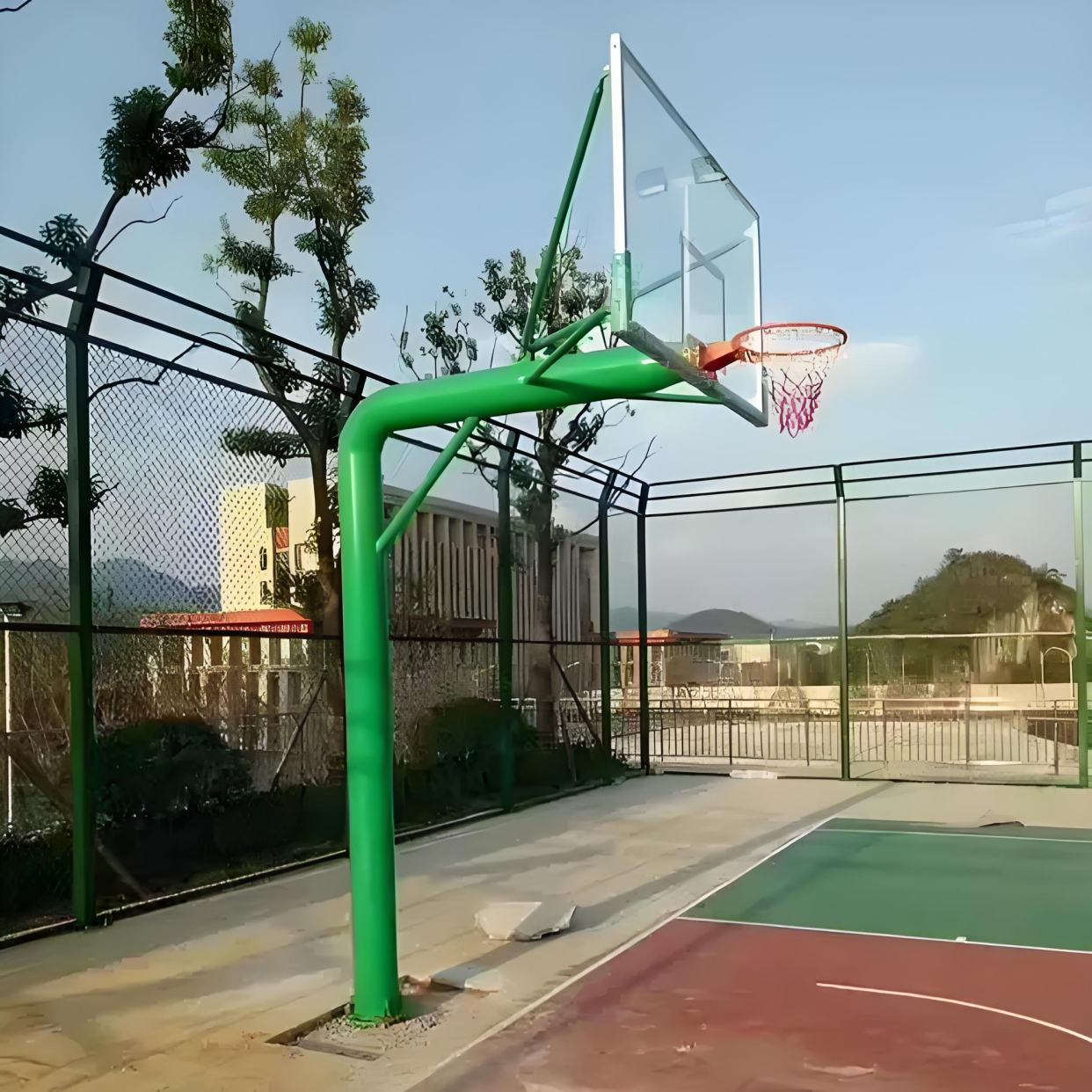 篮球架