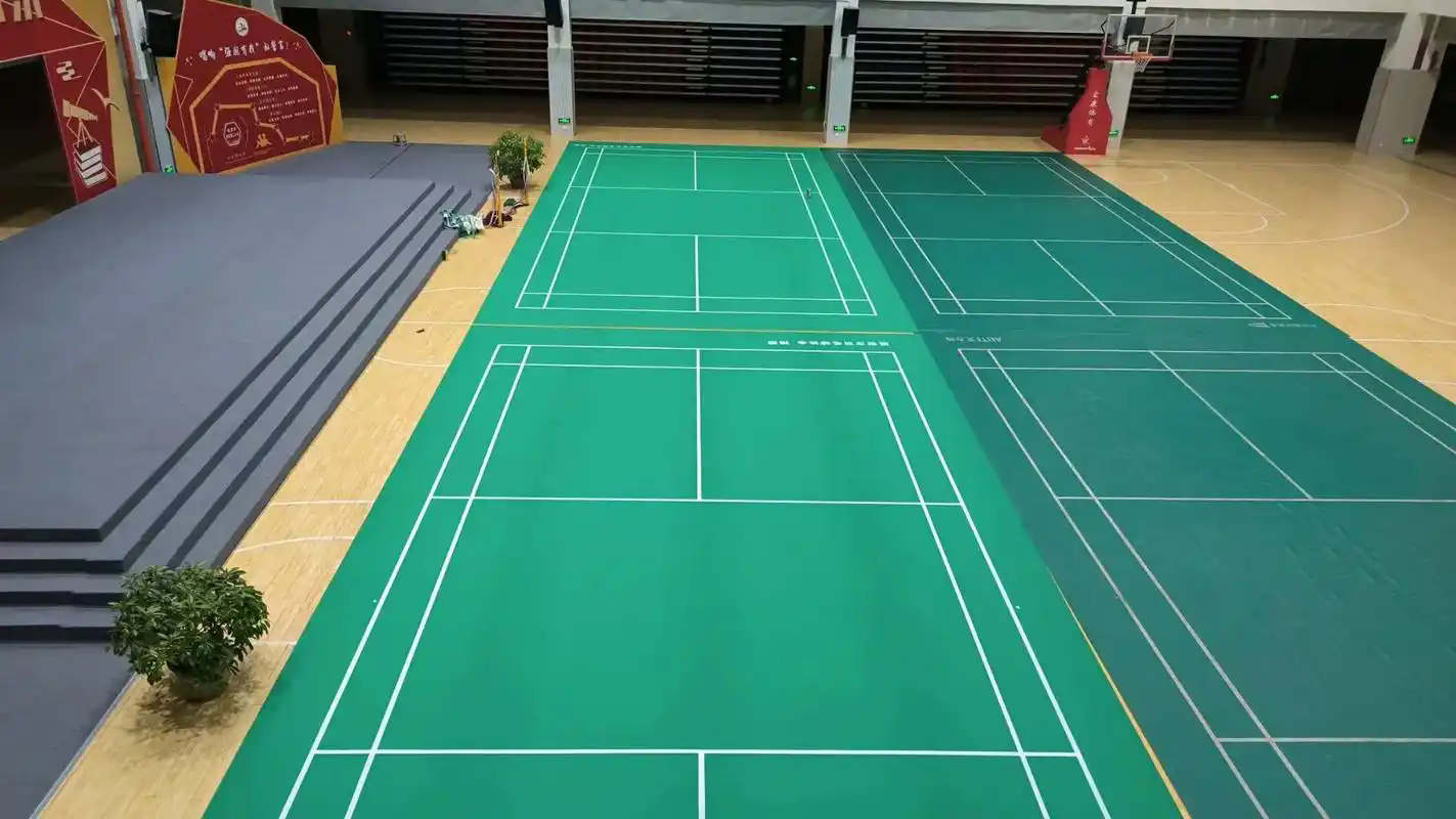 羽毛球场施工
